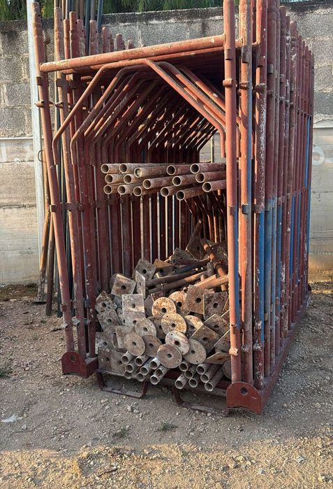 Vand bare pentru schela și podine zincate