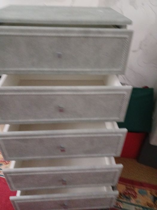 Продам комод серого  цвета  Россия