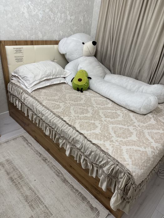 Продам спальный гарнитур полный комплект