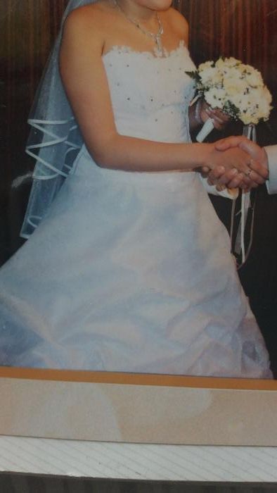 Продавам булченска рокля с болеро