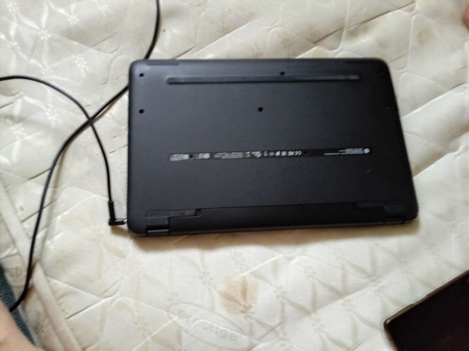 Laptop HP  Pavilion i3