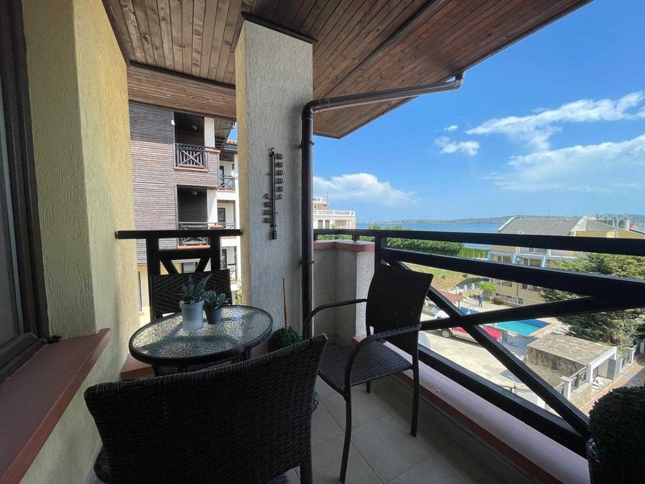 Продава се Тристаен апартамент в Черноморец - 98 кв.м за 880 €/кв.м - Снимка #12