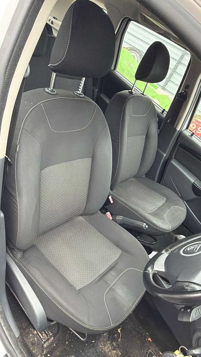 Fata completa /  Piese Dacia Duster 1.5 DCI EURO 5 4x4 127.000 km