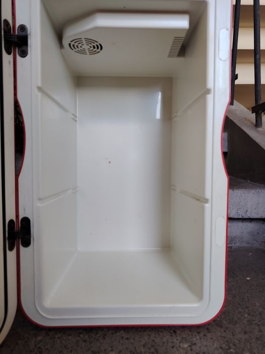 Мини хладилник Mobicool F 16 AC.