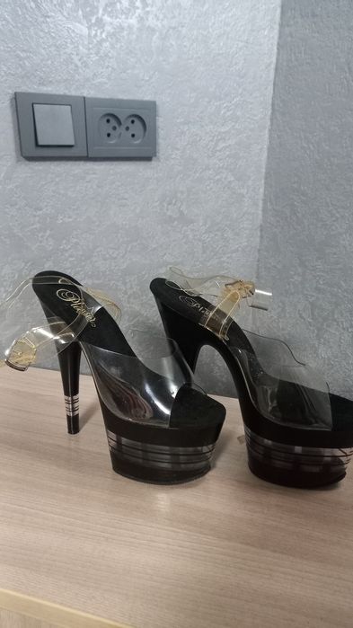 Стрипы Pleaser Adore-708LN
​Текст: