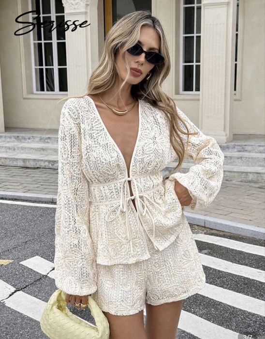 Дамски комплект от две части