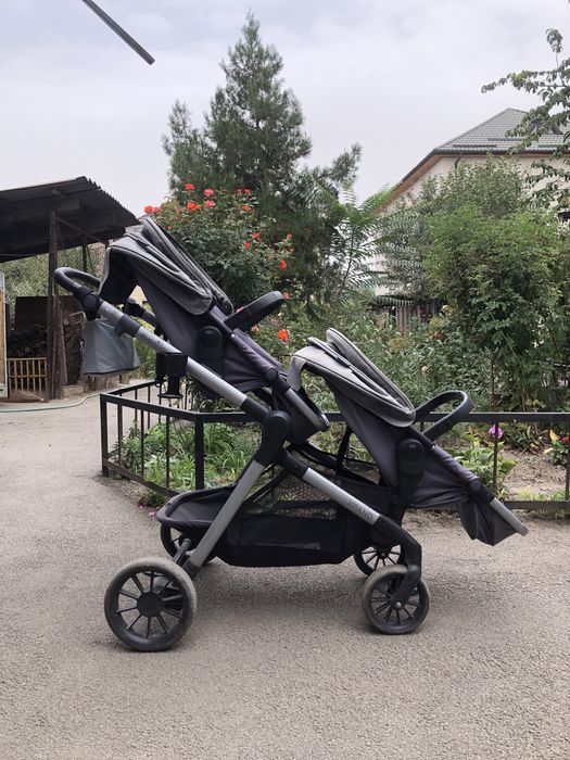 Коляска для двойни, близнецов, погодок