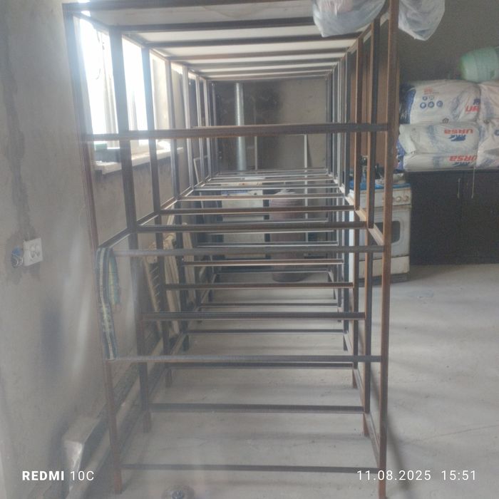 Продам стеллажи полки