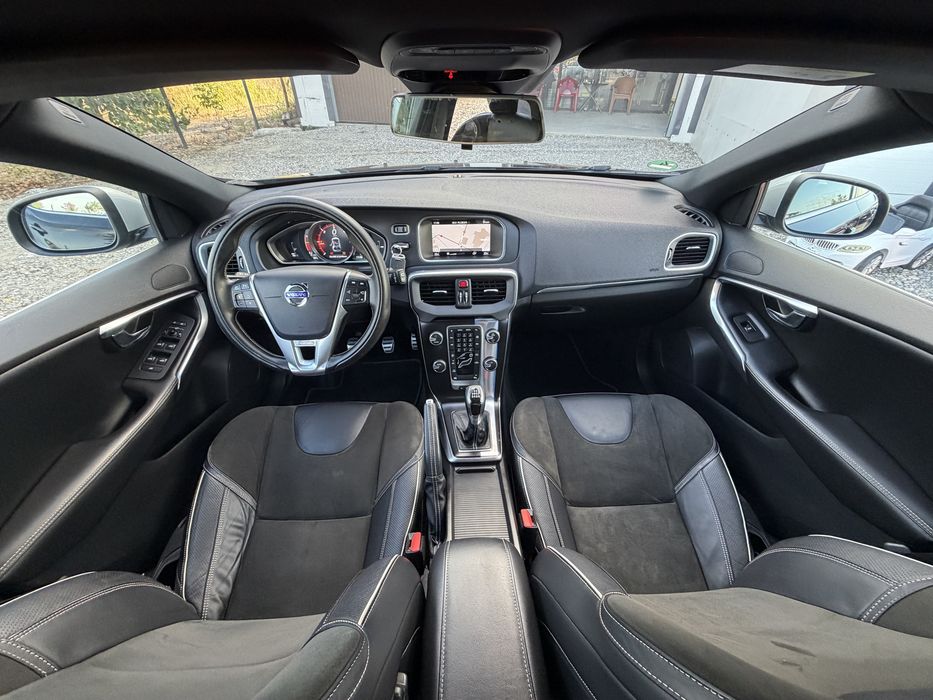 Volvo V40 D2 R Design Business Model 2016 Euro 6 RAR Efectuat