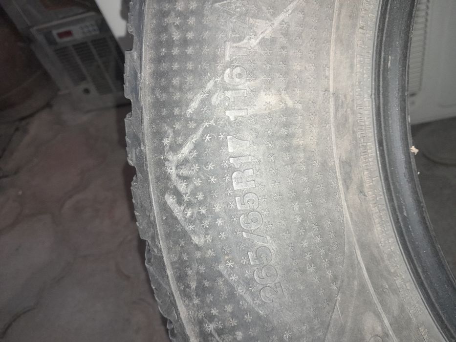 Шины бу . Kumho.  Зимние. Шипы