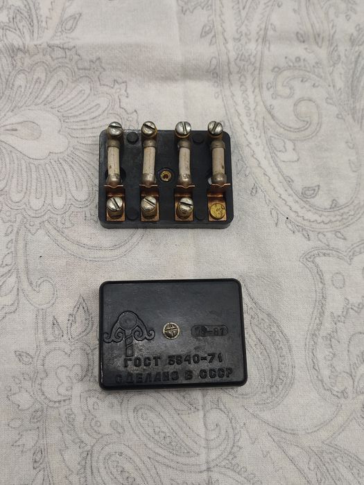 Москвич 400-401. Новый блок предохранителей