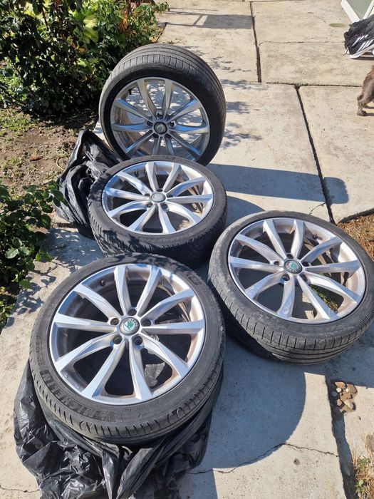Roti Skoda Octavia 225/40/R18