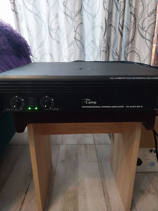 Stație audio Tamp2400 în stare de funcționare la nr de tel 0799 319 680 nu fac schimburi în sec 2 București