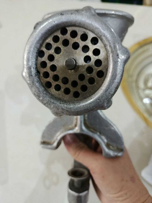 Мясорубка советская. Рабочая.