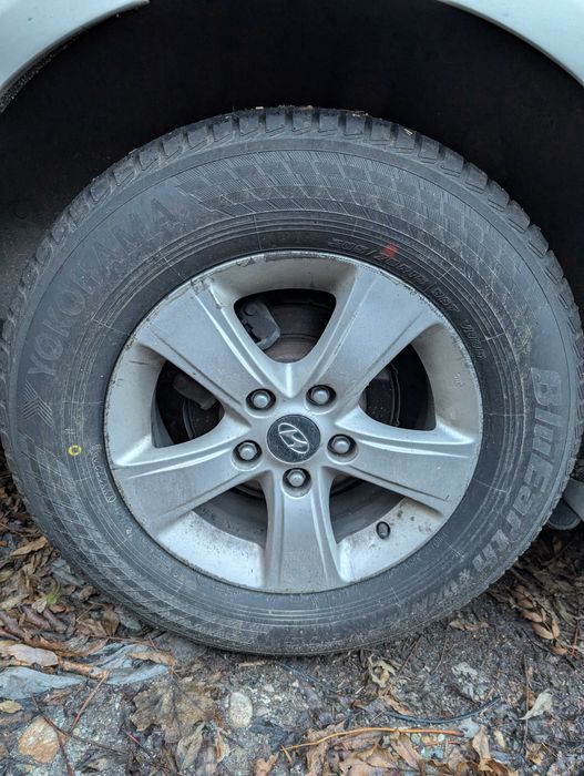 Карани 3 дена 205/70/15 Yokohama V905 BLUEAR 96T