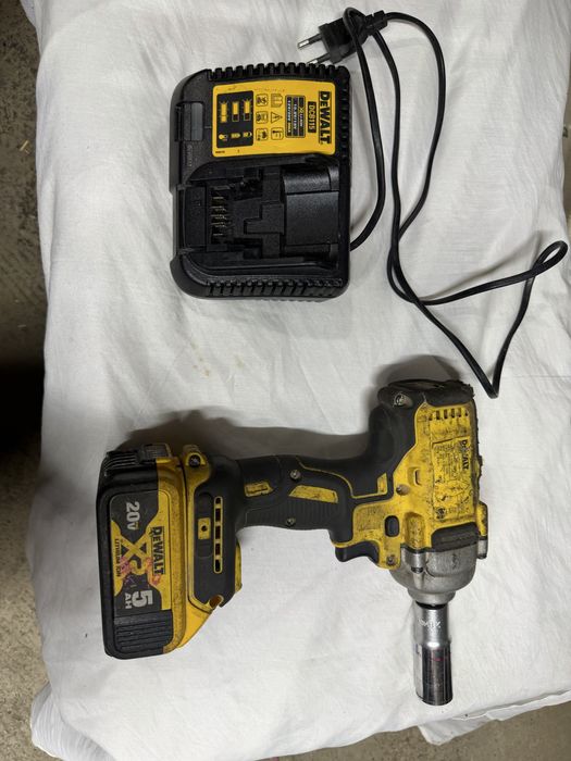 Гайкаверт Dewalt