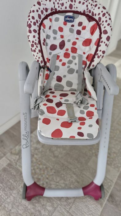 Scaun de masa chicco polly start