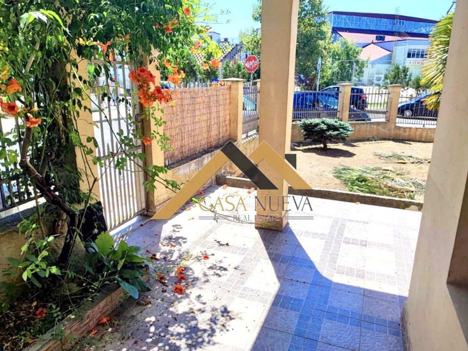 Продава се Хотел в Приморско - 764 кв.м за 720 €/кв.м - Снимка #1