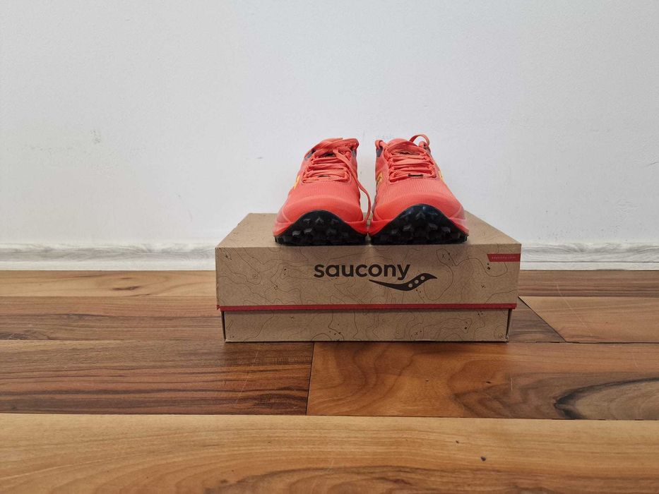 Saucony Обувки за планиско бягане Peregrine 12, 40.5 EU