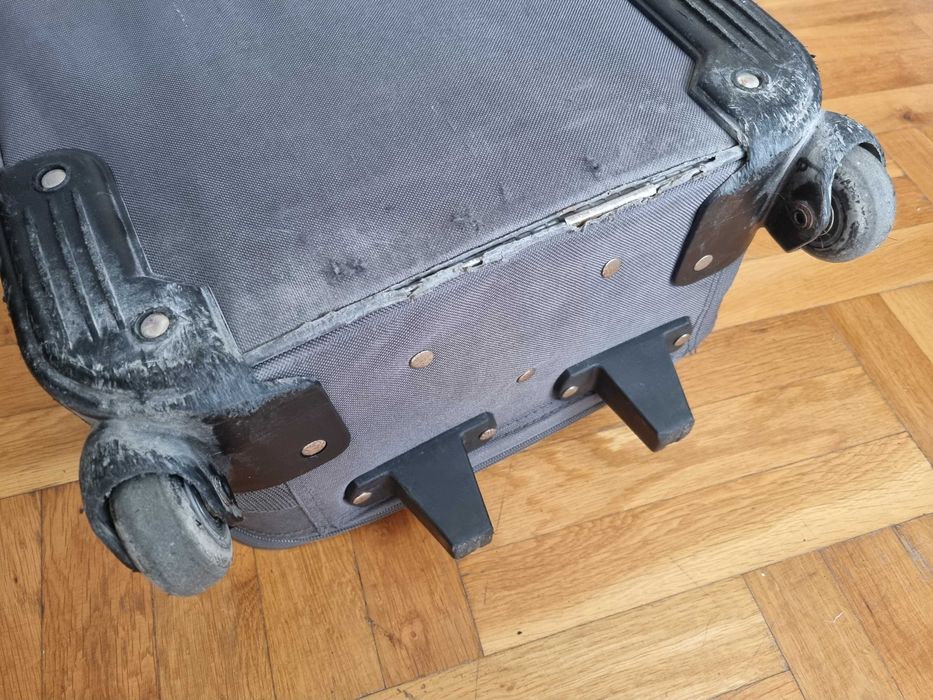 Среден размер куфар