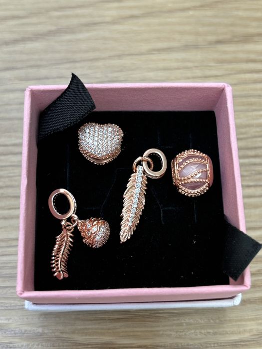 Талисмани Pandora rose