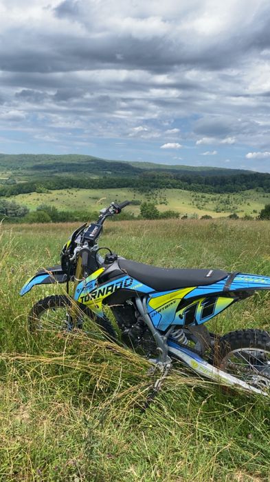 Vand (Cross 250cc) sau schimb cu Atv !