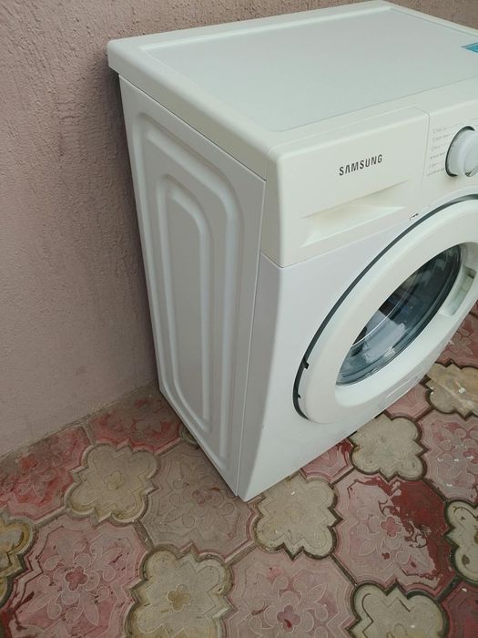 Vând masina spălat samsung de 7 kl în stare perfecta