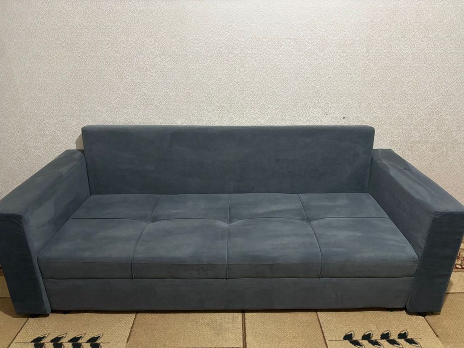 Диван сатылады. Почти новый
