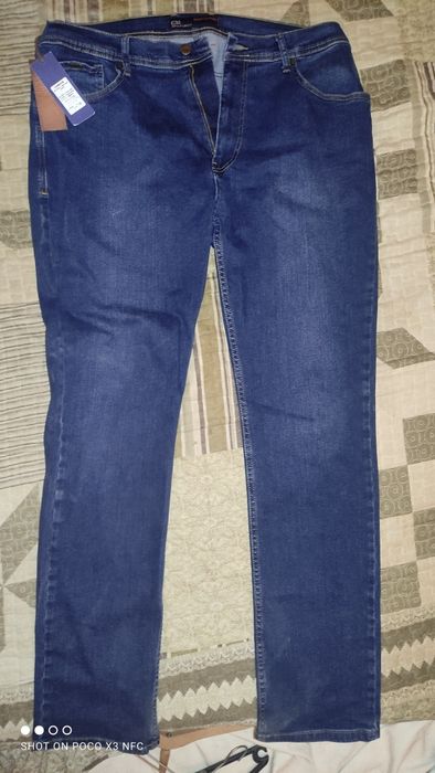 Продам осенние плотные фирменные турецкие джинсы.