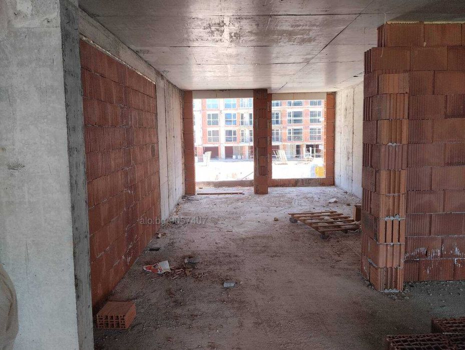 Дава се под наем Едностаен апартамент в Пловдив, Южен - 46 кв.м за 28560 € - Снимка #2