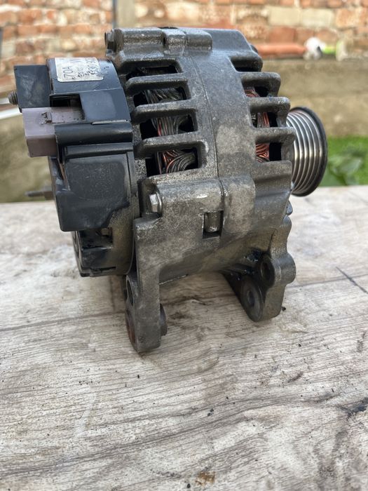 Алтернатор за VW Голф4  1.4 75 кс.