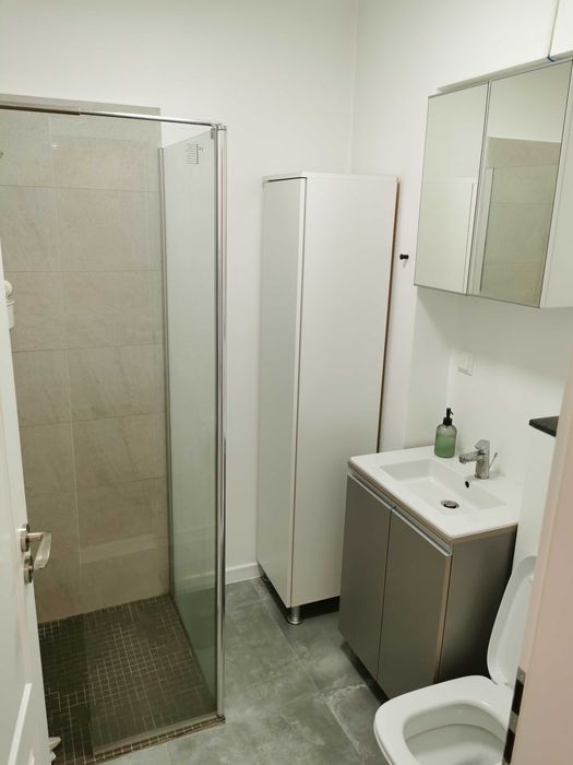 Proprietar Vand apartament 3 camere central