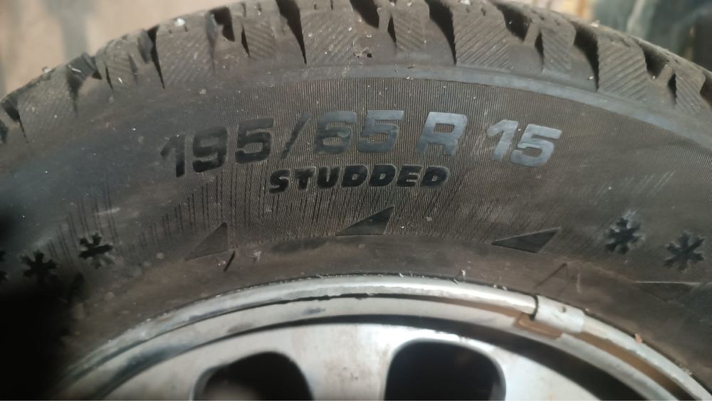 Продам колесо шины