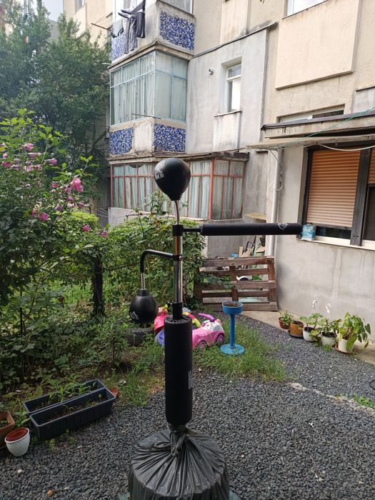 sac de box podea +bara rotativă 360°