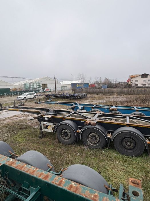 Semiremorci transport container