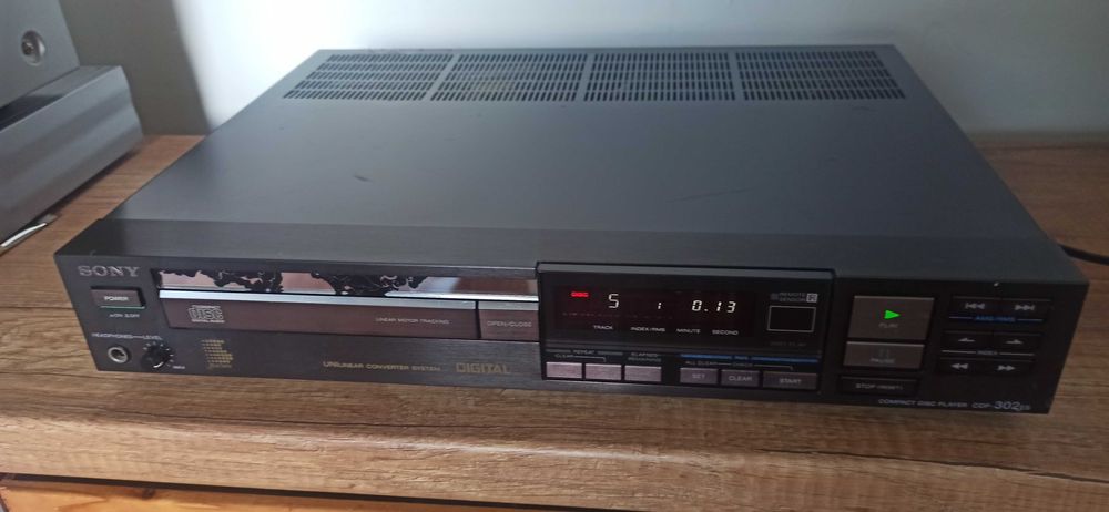Sony CDP 302es плеър