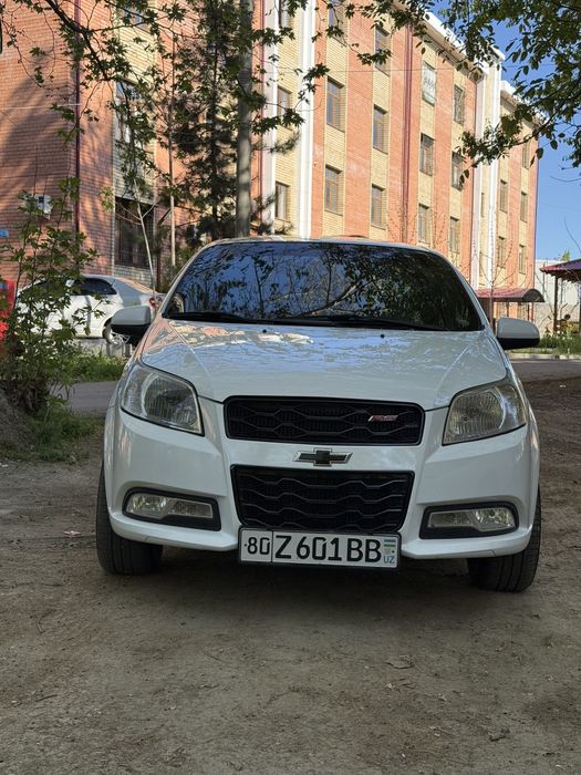 Nexia Ravon R3 сотилади