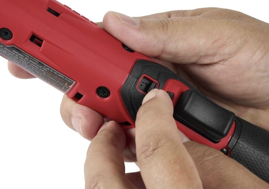 Топ модел акумулаторна тресчотка MILWAUKEE M12 FIR12G2-0