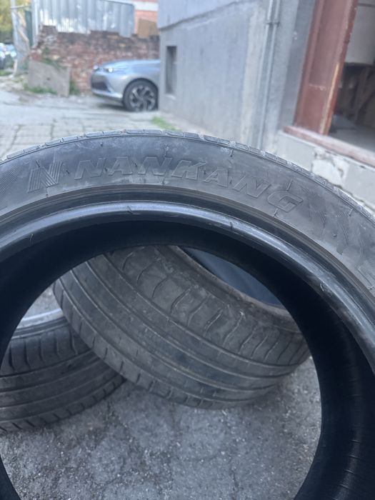 Летни гуми 245/40/18