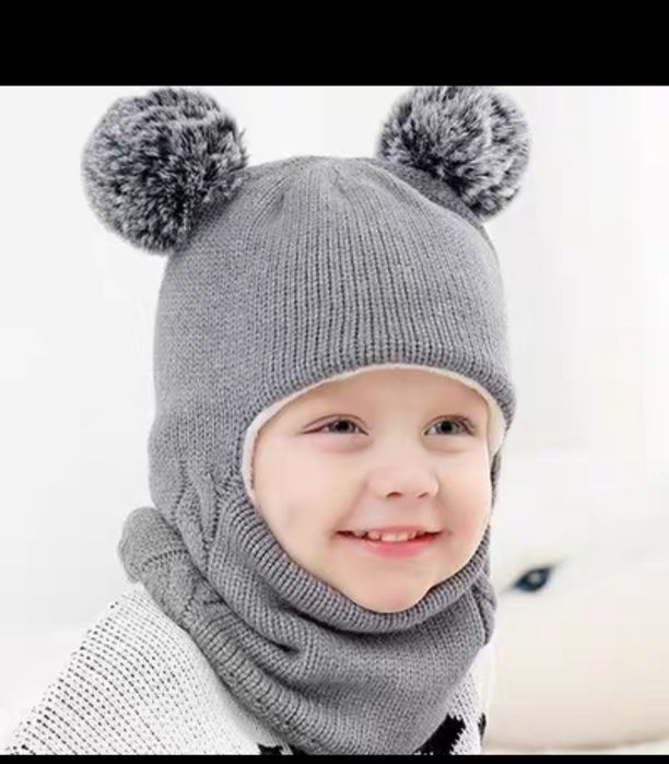 Продаю шапку -шлем новую.