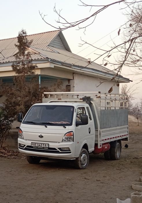 Changan porter yukmashinasi sotiladi