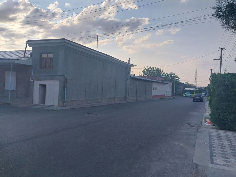 Hovli sotiladi Shtabda