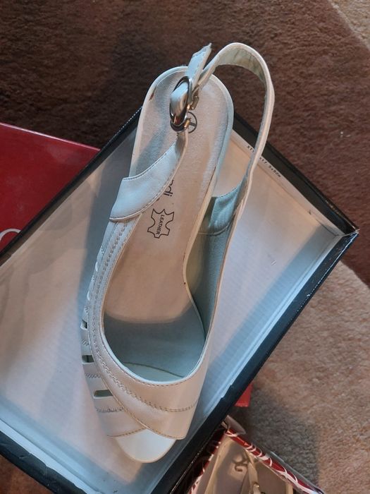 Обувь     женская