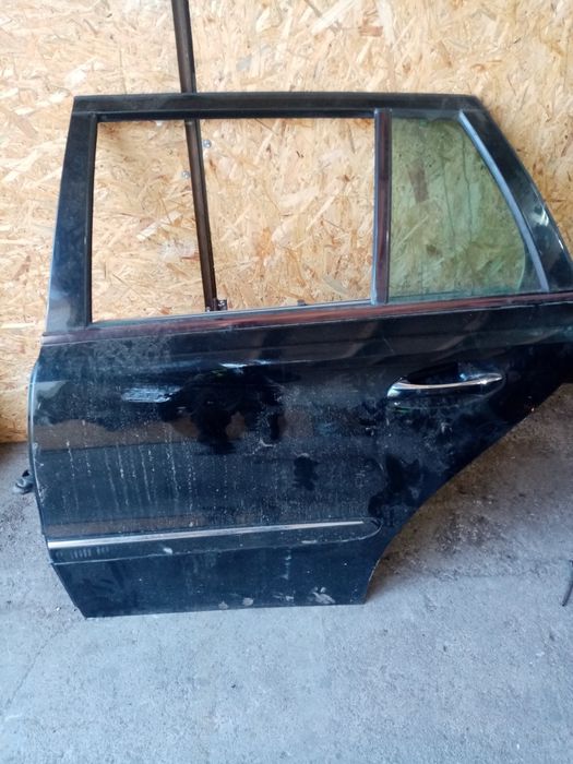 Двери на Мерседес W211  из Германии