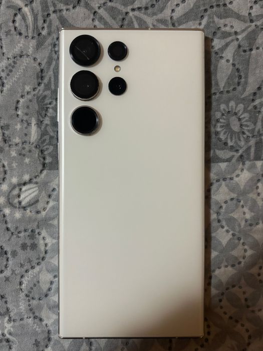 Vând samsung s23 ultra