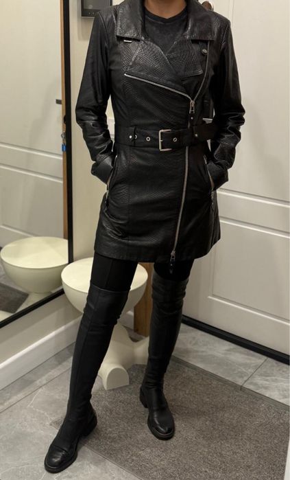 Продам кожаную куртку-сюртюк