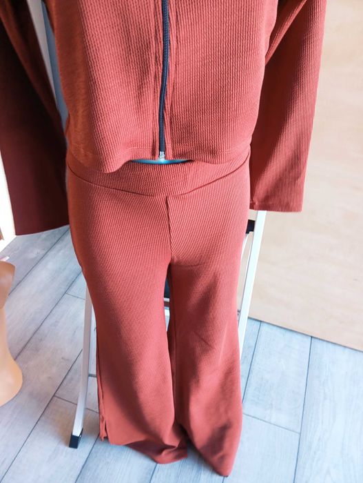 Нови дамски екипи на едро