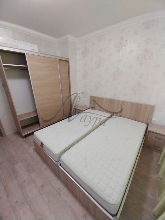 Дава се под наем Тристаен апартамент в Шумен, Пазара - 70 кв.м за 306 € - Снимка #5