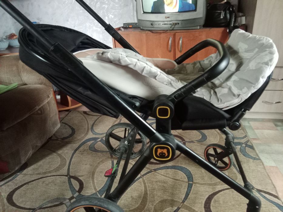 Продам детскую коляску