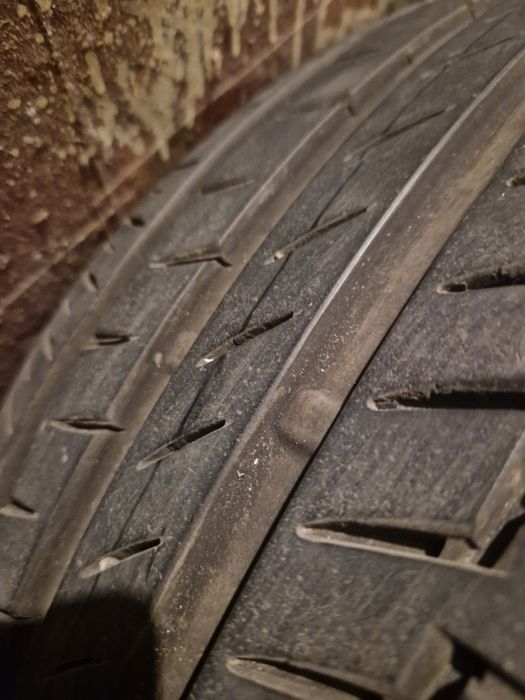 Continental Premium Contact 6. Размер 235/45/18 XL